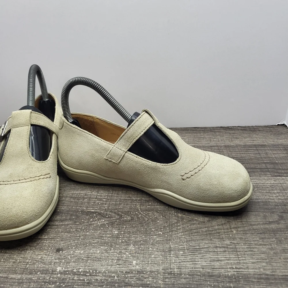 Women’s Footprints By Birkenstock Beige Mary Janes Sz EU36/ US 5.5